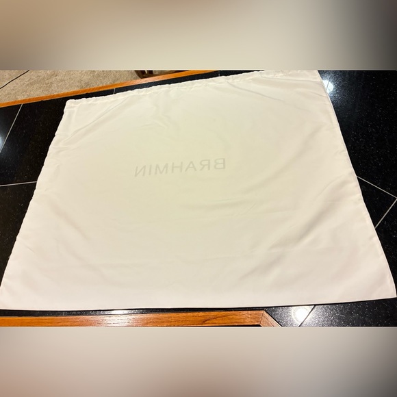 Brahmin White Dust Bag With Logo Large Approx 22 X 28 - Picture 2 of 9